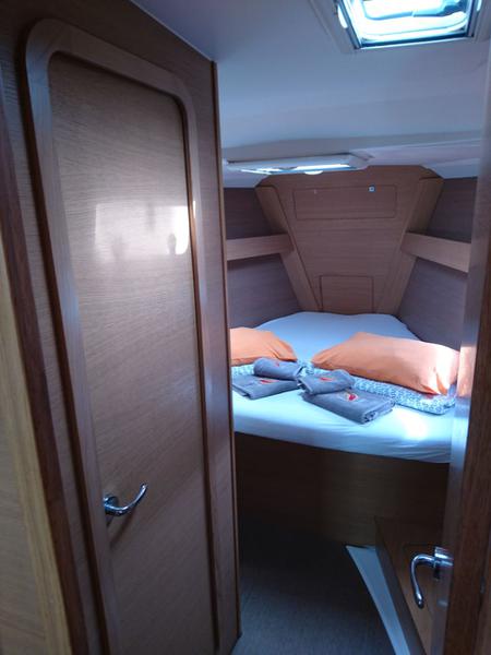 Book yachts online - sailboat - Dufour 410 Grand Large 8 - Geronimo - rent