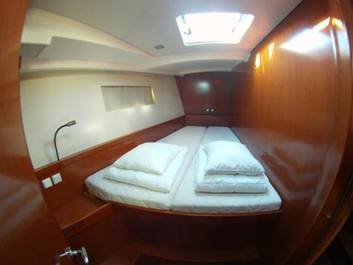 Book yachts online - sailboat - Oceanis 45 4 cabins - Party Hardy - rent