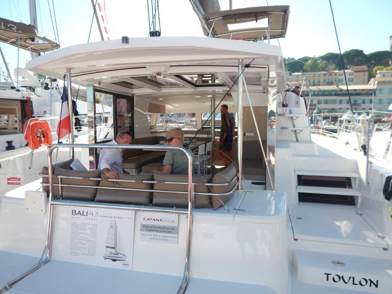 Book yachts online - catamaran - Bali 4.1 - Helena - rent