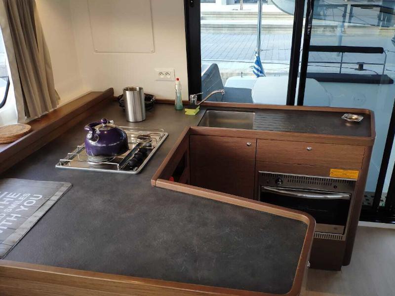 Book yachts online - catamaran - Lagoon 42 - Ulysses - rent