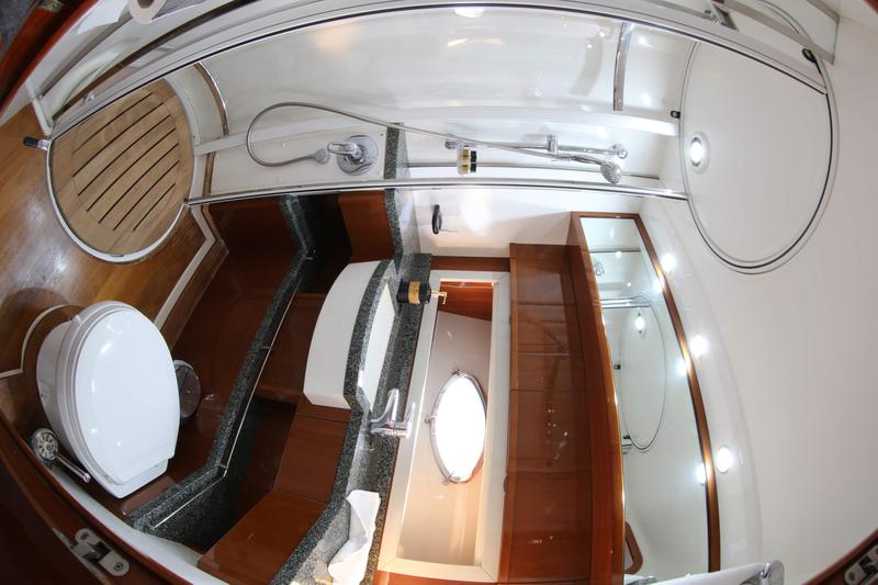 Book yachts online - motorboat - Princess V53 - Princess - rent