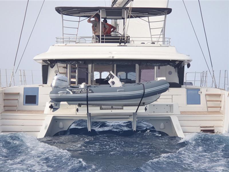 Book yachts online - catamaran - Lagoon 560 - Taipan - rent