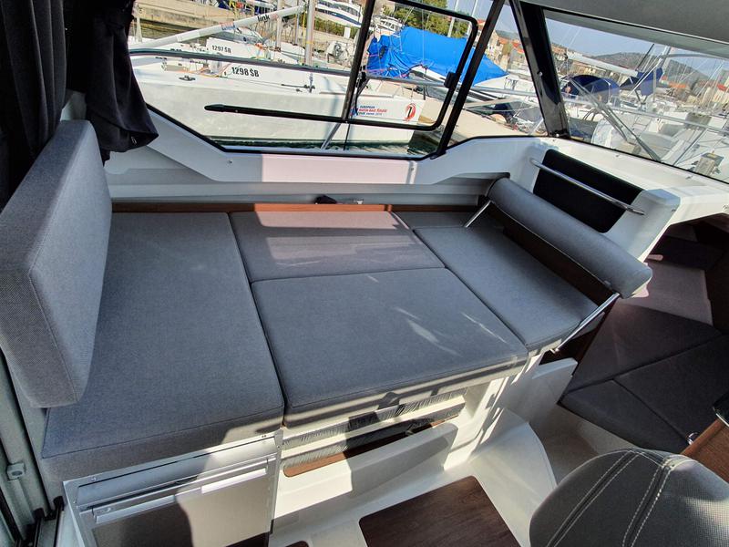Book yachts online - motorboat - Merry Fisher 795 - Nemo - rent