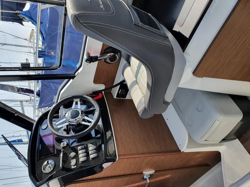Book yachts online - motorboat - Merry Fisher 795 - Nemo - rent