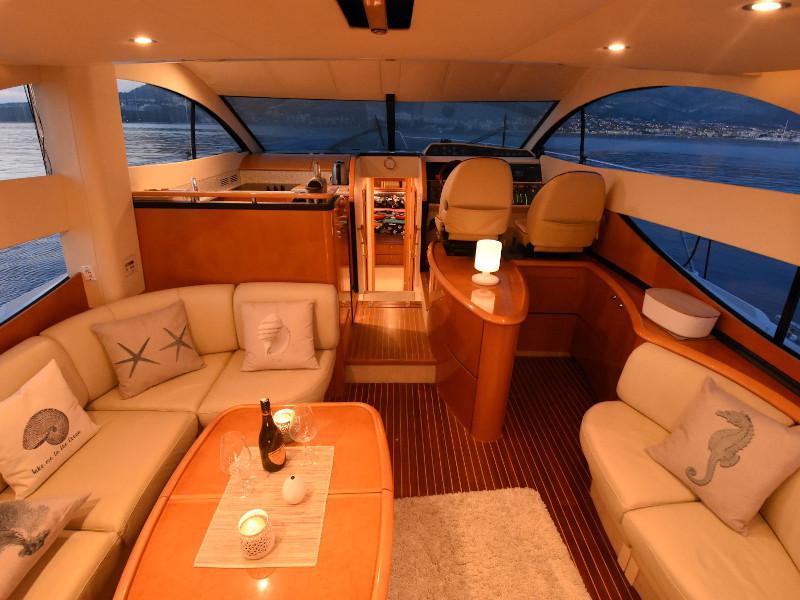 Book yachts online - motorboat - Phantom 50 - Gecko - rent