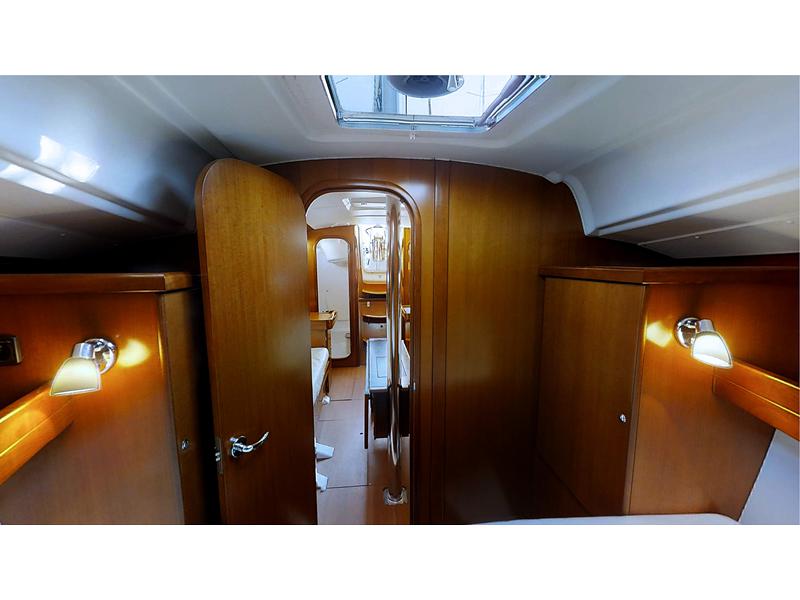 Book yachts online - sailboat - Dufour 325 Grand Large - Alma R  - rent