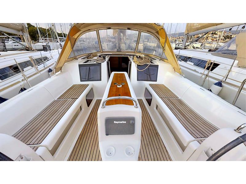 Book yachts online - sailboat - Dufour 410 Grand Large - Lily FB - rent