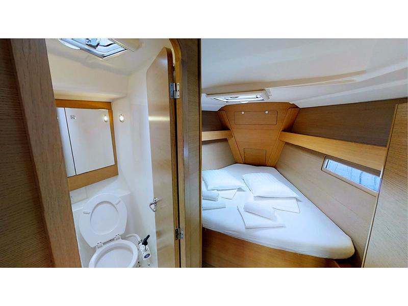 Book yachts online - sailboat - Dufour 410 Grand Large - Lily FB - rent