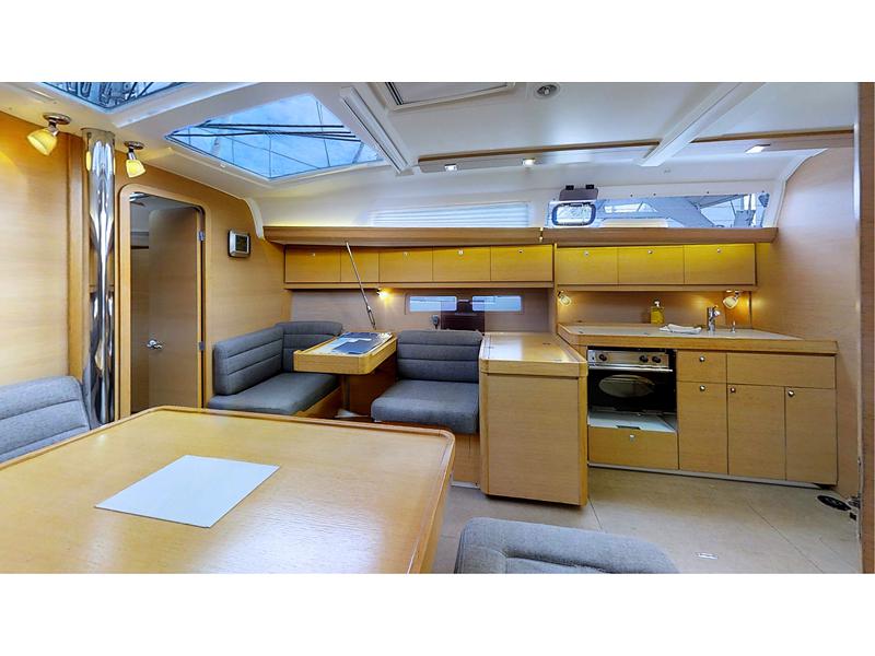 Book yachts online - sailboat - Dufour 410 Grand Large - Mila - rent