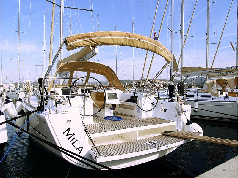Book yachts online - sailboat - Dufour 410 Grand Large - Mila - rent
