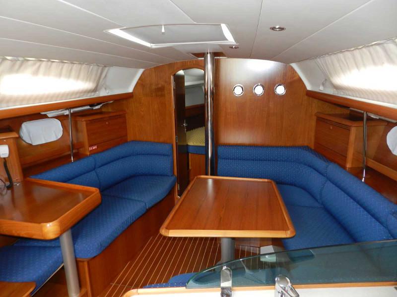 Book yachts online - sailboat - Sun Odyssey 37 - Nepa - rent
