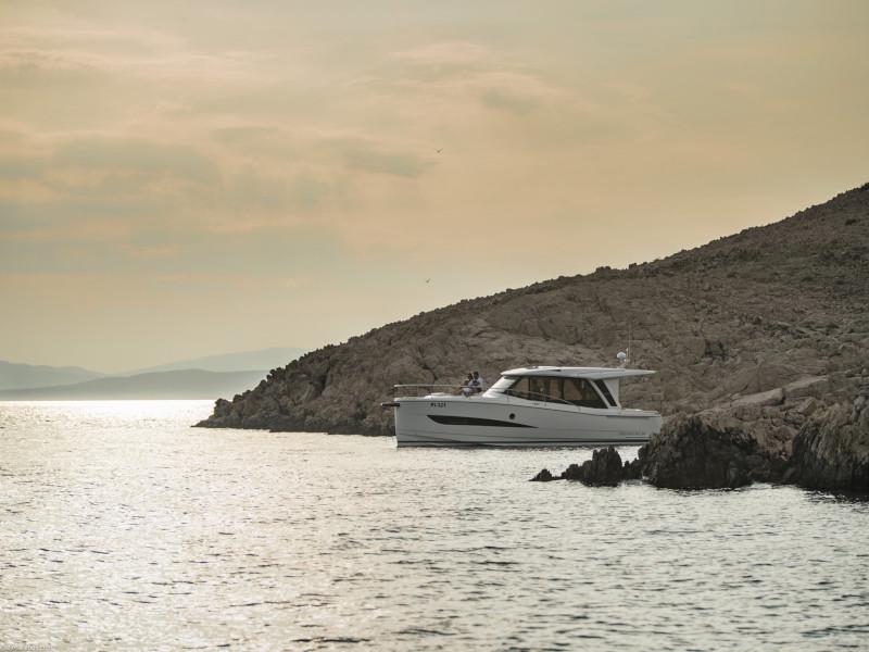Book yachts online - motorboat - Greenline 39 - MAR - rent