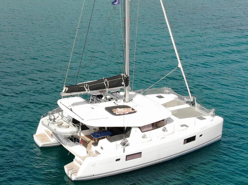 Book yachts online - catamaran - Lagoon 42 - MEERKAT - rent