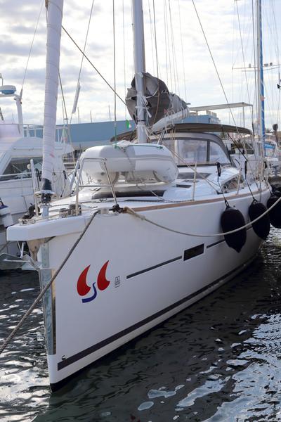Book yachts online - sailboat - Dufour 520 GL - Su Giudeu - rent