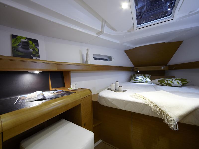 Book yachts online - sailboat - Sun Odyssey 439 - On Blue - rent