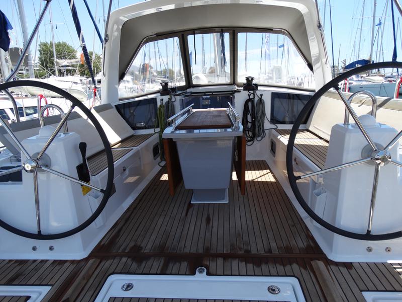 Book yachts online - sailboat - Oceanis 41.1 - KOS 41.2 - rent