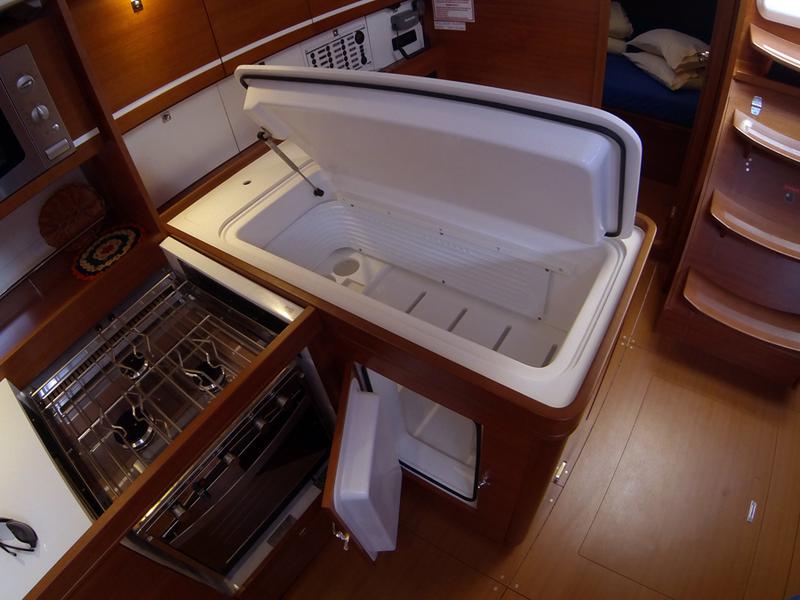 Book yachts online - sailboat - Dufour 445 GL - Secret life - BT - rent