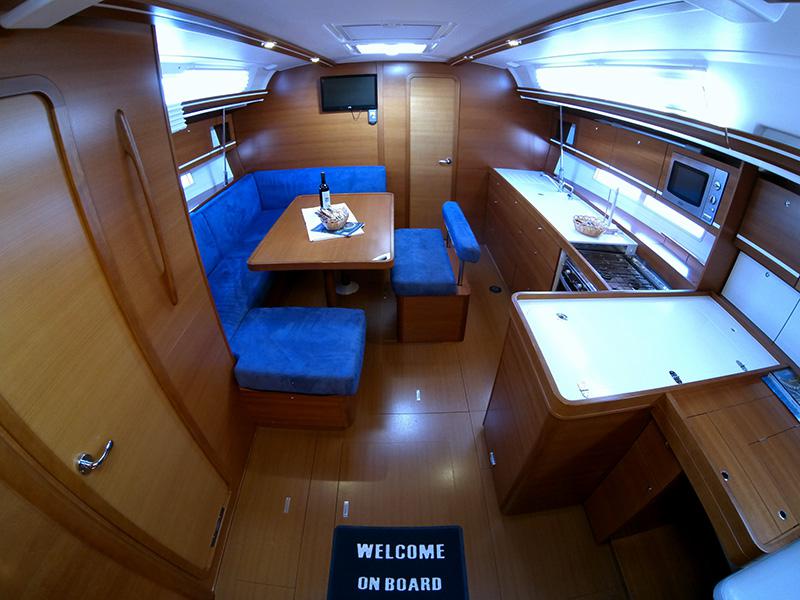 Book yachts online - sailboat - Dufour 445 GL - Secret life - BT - rent