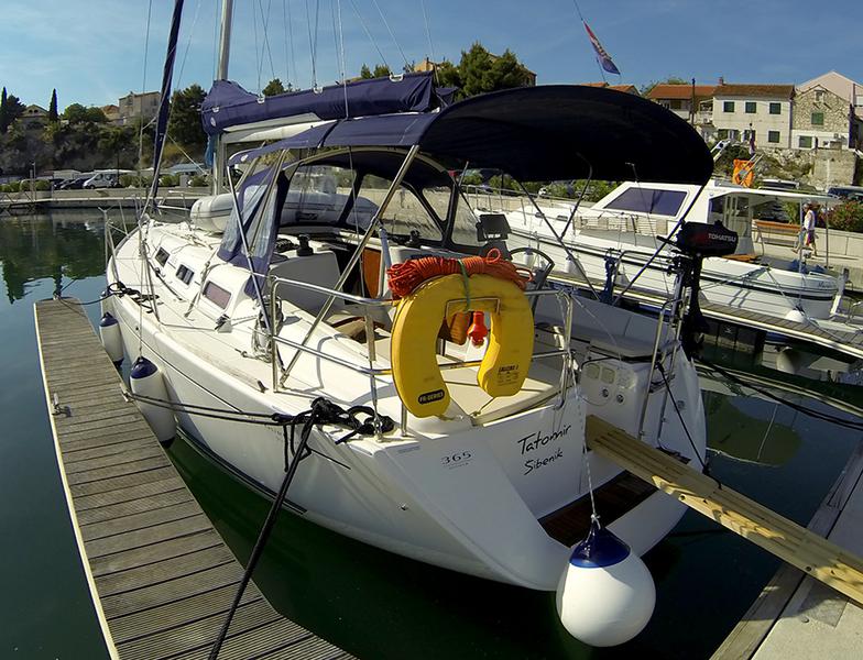Book yachts online - sailboat - Dufour 365 GL - Tatomir - rent