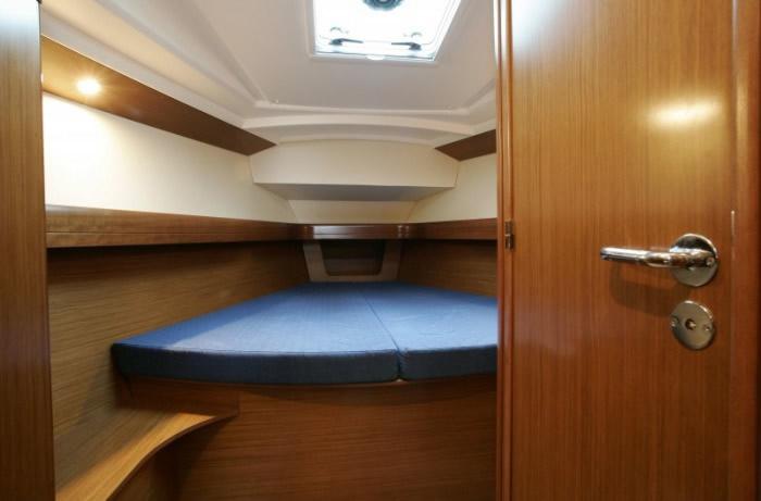Book yachts online - sailboat - Sun Odyssey 42i _2010 - SY_2023 - rent
