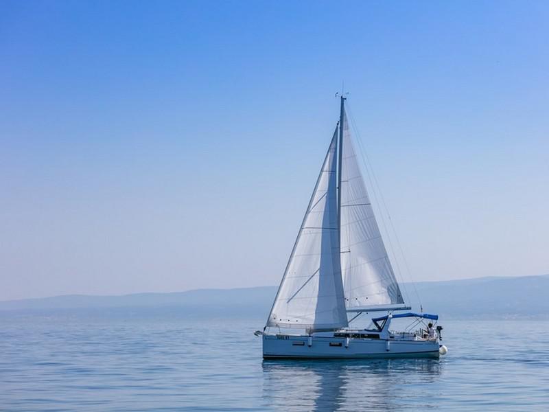 Book yachts online - sailboat - Beneteau Oceanis 38.1 - ANIMA MARIS 1 - rent