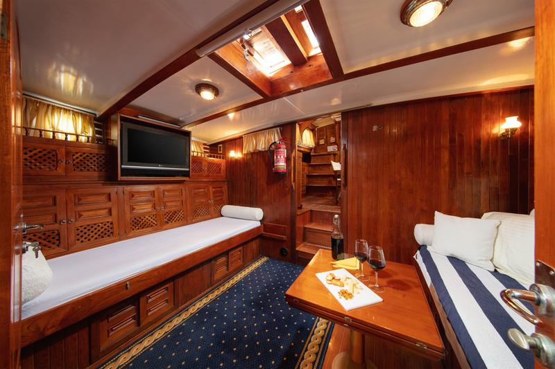 Book yachts online - other - Providenca - Providenca - rent