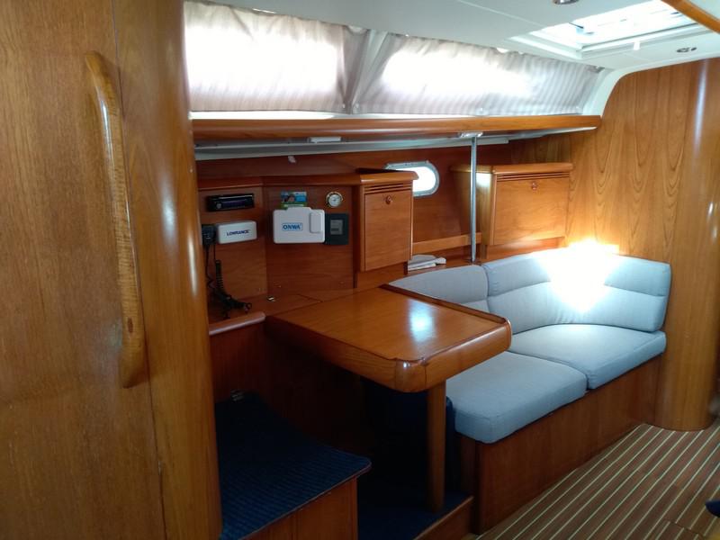 Book yachts online - sailboat - Sun Odyssey 43 - MAKARSKA II - rent