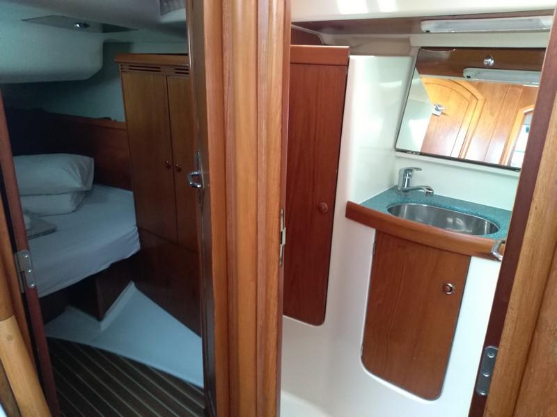 Book yachts online - sailboat - Sun Odyssey 43 - MAKARSKA II - rent