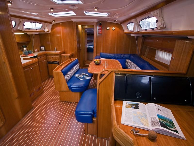 Book yachts online - sailboat - Bavaria 46 Cruiser - GRAČIĆ II - rent