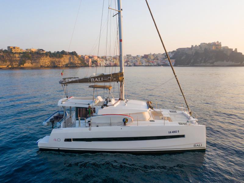 Book yachts online - catamaran - Bali 4.0 - Electra - rent