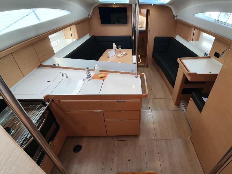 Book yachts online - sailboat - Elan Impression 45 - Princess Tena with A/C - rent