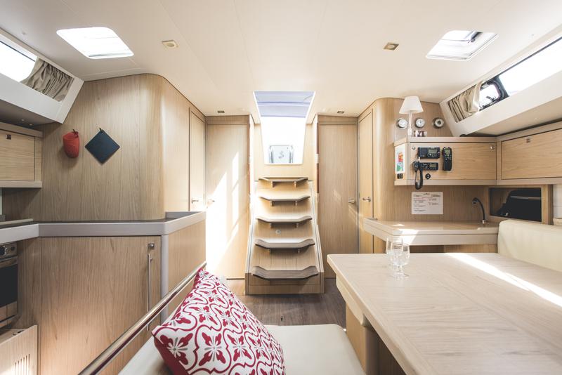 Book yachts online - sailboat - Oceanis 48 - Nayad - Standard line - rent