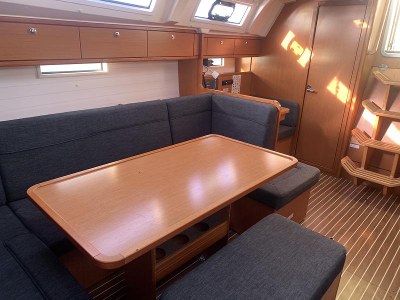 Book yachts online - sailboat - Bavaria Cruiser 41 Erato - Erato - rent