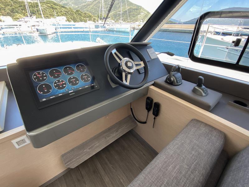 Book yachts online - powercatamaran - MY40 - Pelican - rent