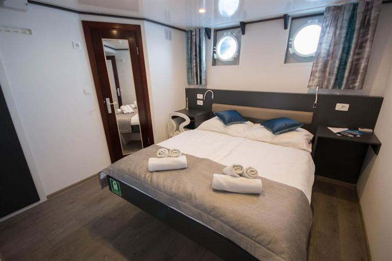 Book yachts online - motorboat - Motoryacht Lupus Mare - Lupus Mare - rent