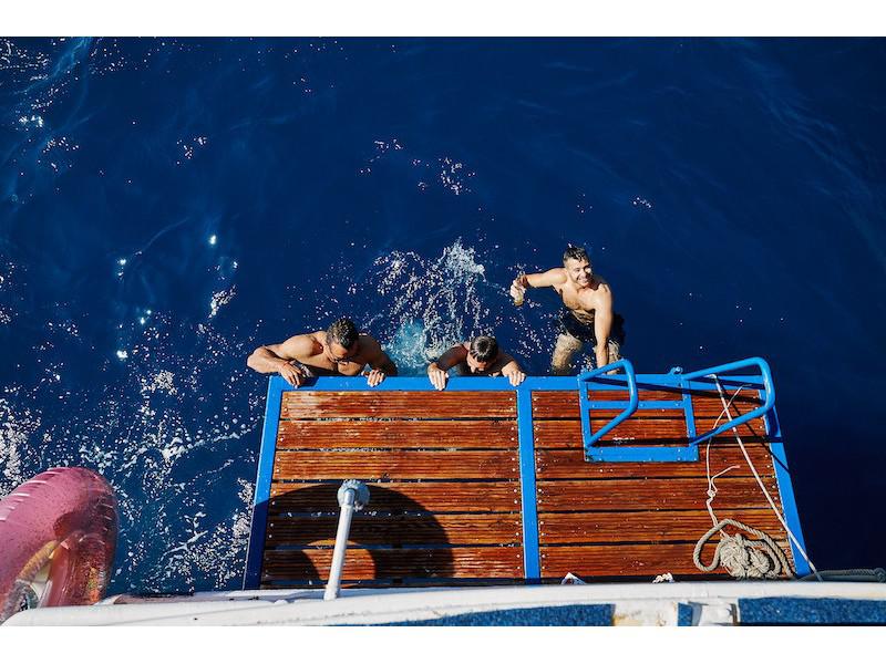 Book yachts online - motorboat - Motoryacht Naval - Naval - rent
