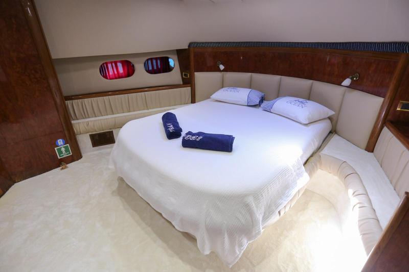 Book yachts online - motorboat - Bilgin 28 - 28M Deluxe Bilgin Motoryacht  - rent