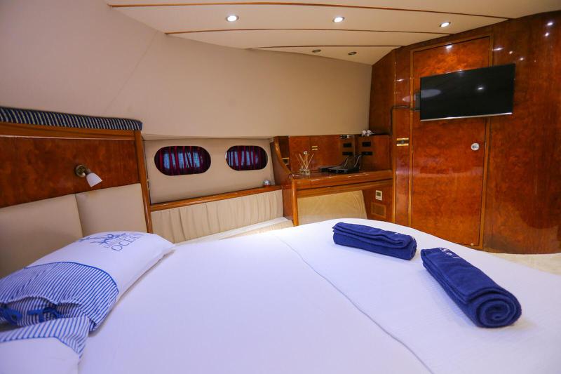 Book yachts online - motorboat - Bilgin 28 - 28M Deluxe Bilgin Motoryacht  - rent
