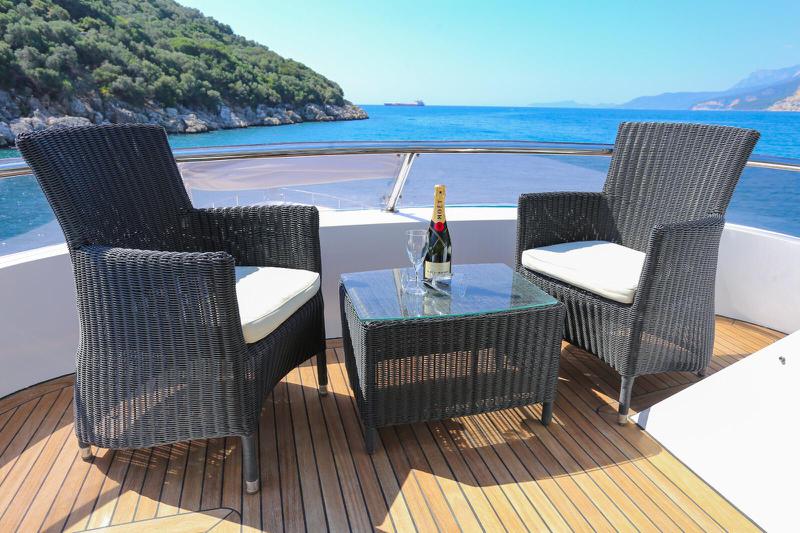 Book yachts online - motorboat - Bilgin 28 - 28M Deluxe Bilgin Motoryacht  - rent