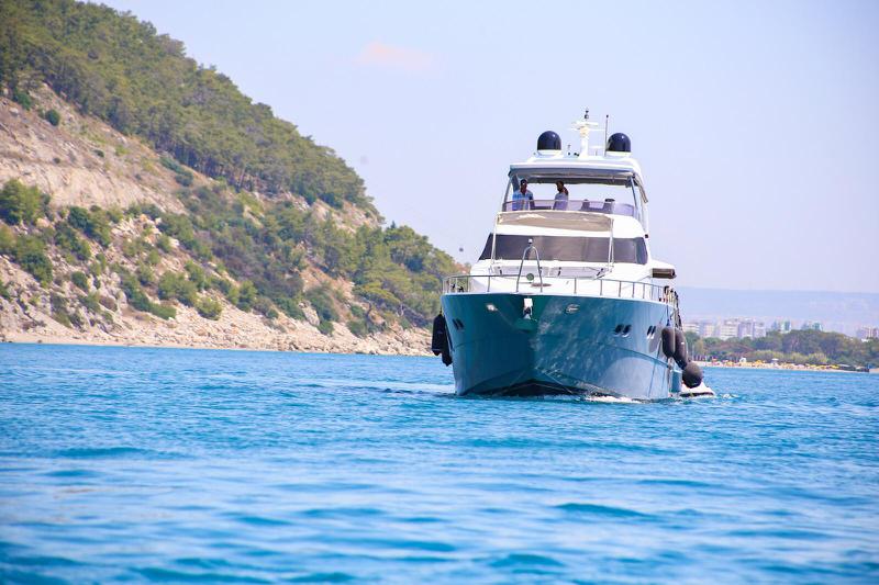 Book yachts online - motorboat - Bilgin 28 - 28M Deluxe Bilgin Motoryacht  - rent