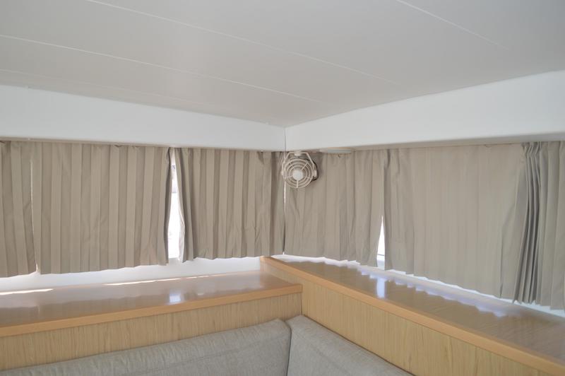 Book yachts online - catamaran - Lagoon 400 S2 (2013) - BABULICA - rent