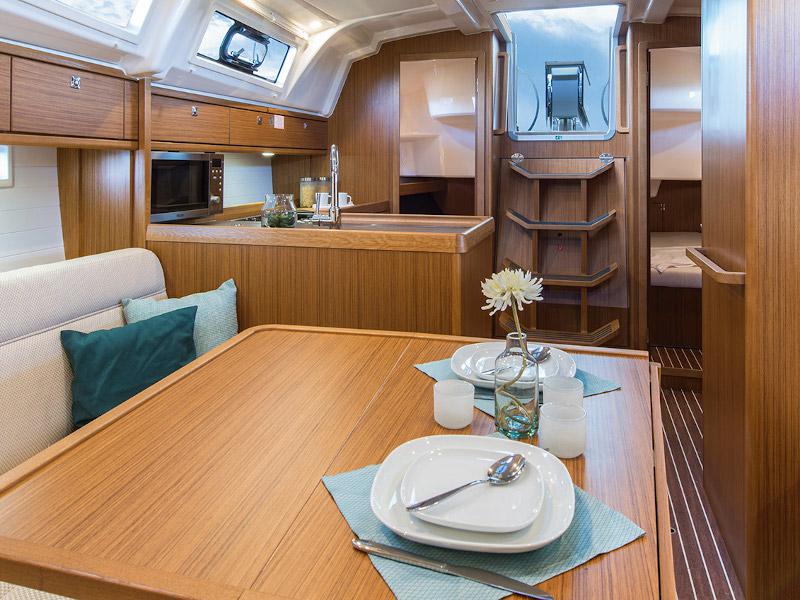 Book yachts online - sailboat - Bavaria Cruiser 37 - Negan - rent