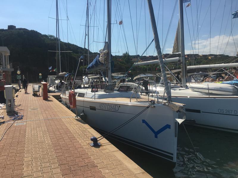 Book yachts online - sailboat - Hanse 445 - Zefiro - rent