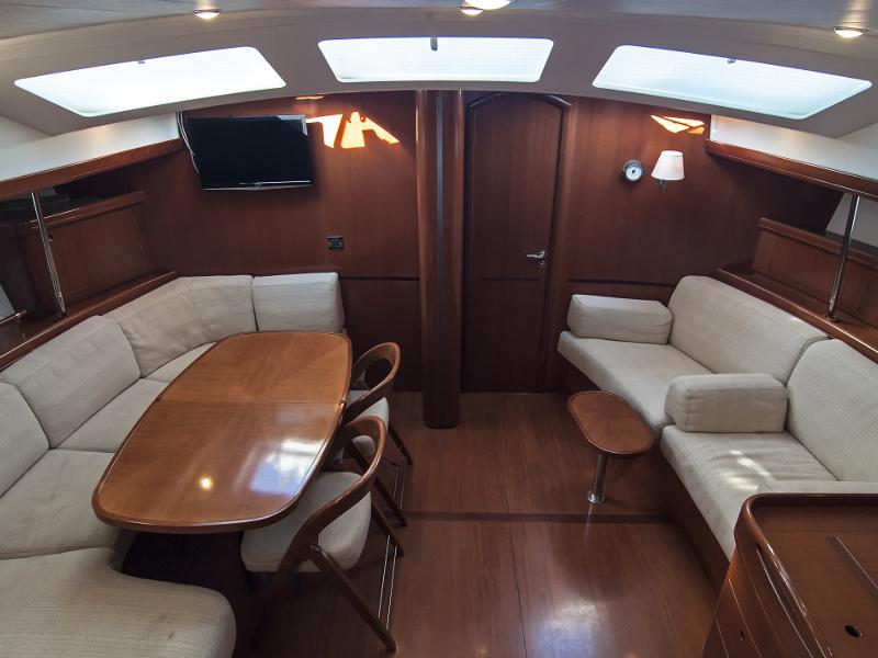 Book yachts online - sailboat - Beneteau 57 - Tajna - rent