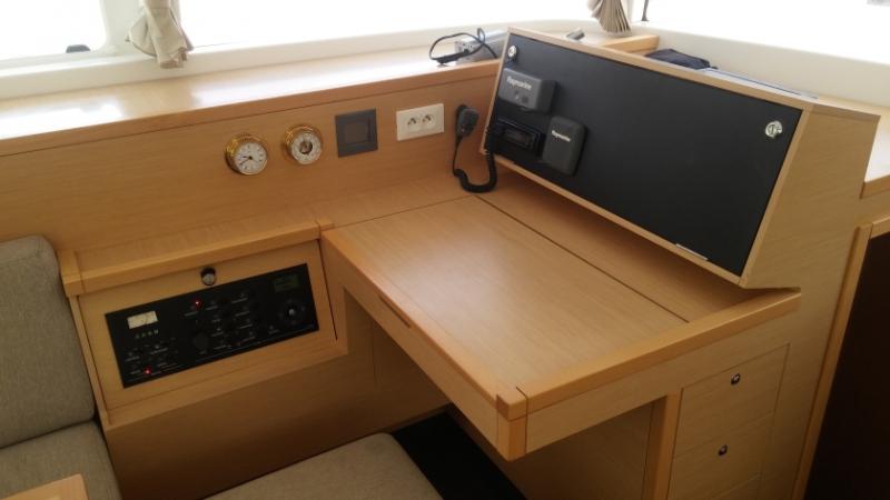 Book yachts online - catamaran - Lagoon 400 S2 - Ruby - rent