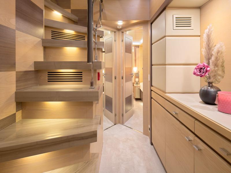 Book yachts online - motorboat - Delfino 93 - Ocean Drive - rent