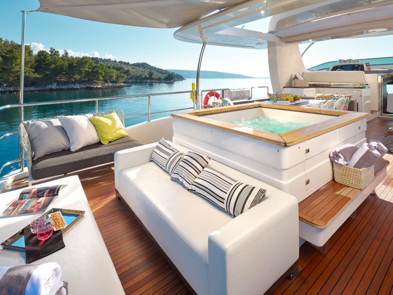 Book yachts online - motorboat - Delfino 93 - Ocean Drive - rent