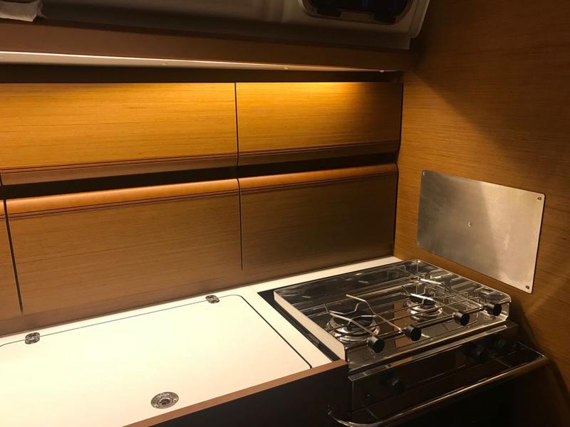 Book yachts online - sailboat - Sun Odyssey 449 - 3 Amigos - rent
