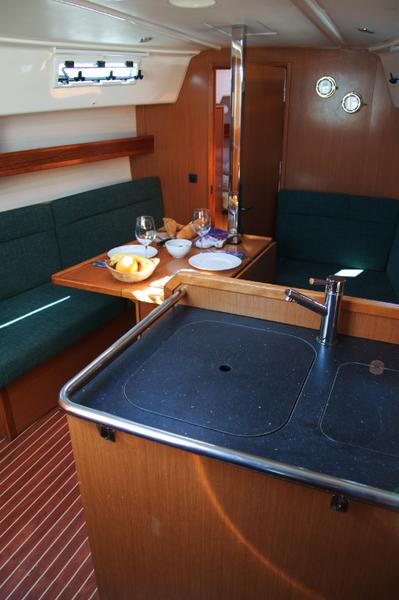 Book yachts online - sailboat - Bavaria Cruiser 32 - Cessar - rent