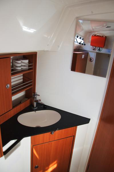 Book yachts online - sailboat - Bavaria Cruiser 32 - Cessar - rent